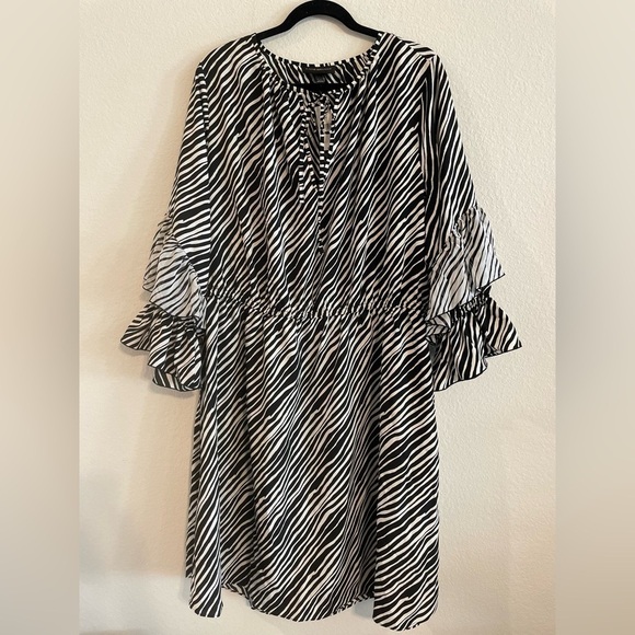 Lane Bryant Women Midi Dress Size 20 Black & White Striped Animal Print - Picture 3 of 17